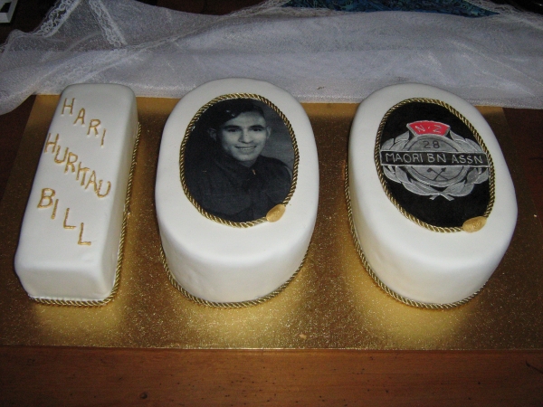 Bill Williams 100yr cake 29 Nov 08