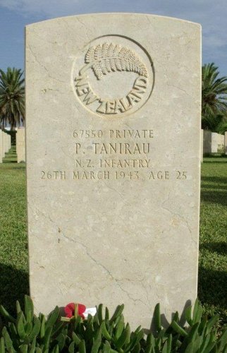 Pakau Tanirau's grave