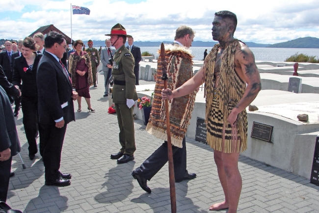 HRH Prince Andrew at the tomb of L/Sgt Manahi 2007