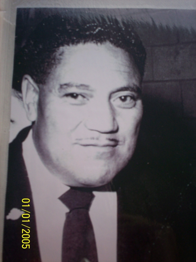 Huraa husband to Olive Phillips and father to Claire