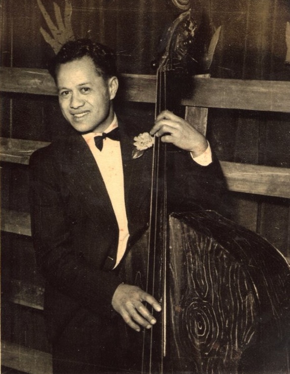 Watene Maraki playing Bass