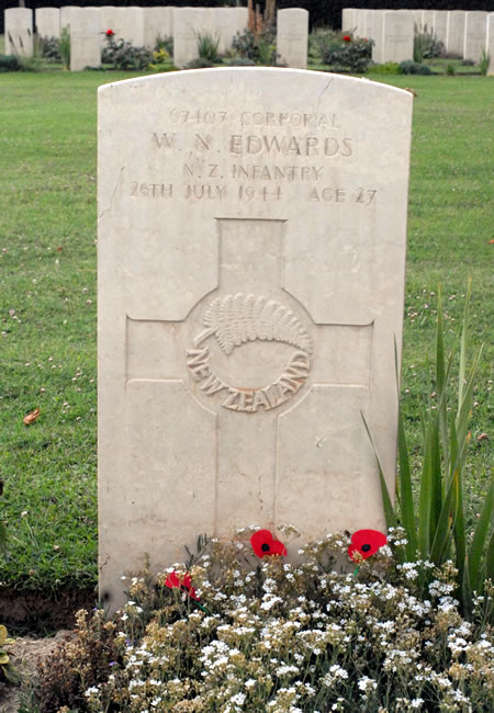 Wi Nira Edward's grave