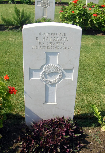 Rakaherea Hakaraia's grave