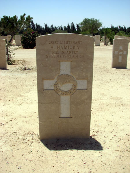 Hupa Hamiora's grave