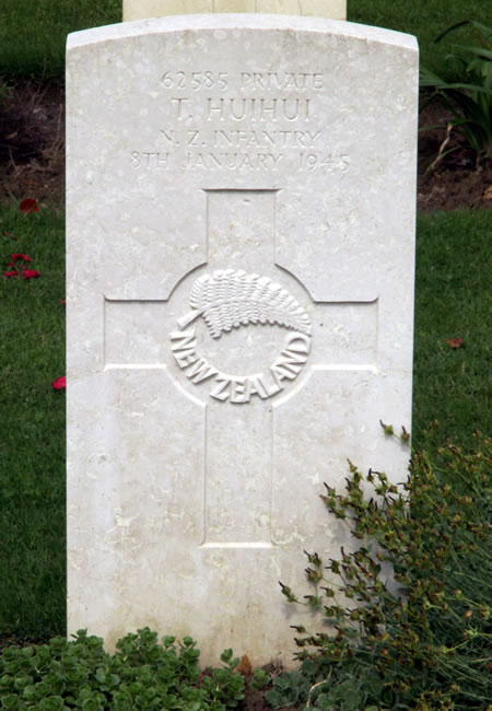 Taha Huihui's grave