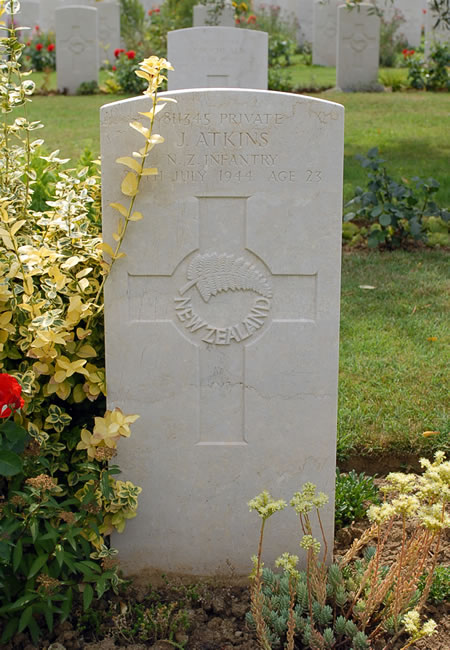 Jerry Atkins' grave