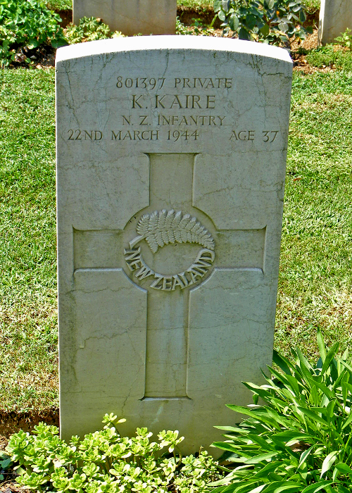 Komene Kaire's grave