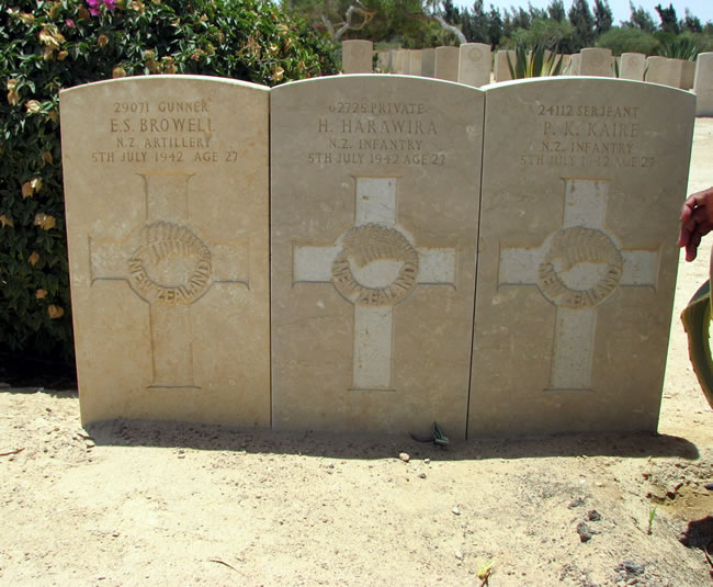 Pomare King Kaire's grave