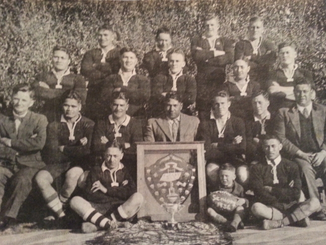Kelly Kiwha and the Puha Rugby team 