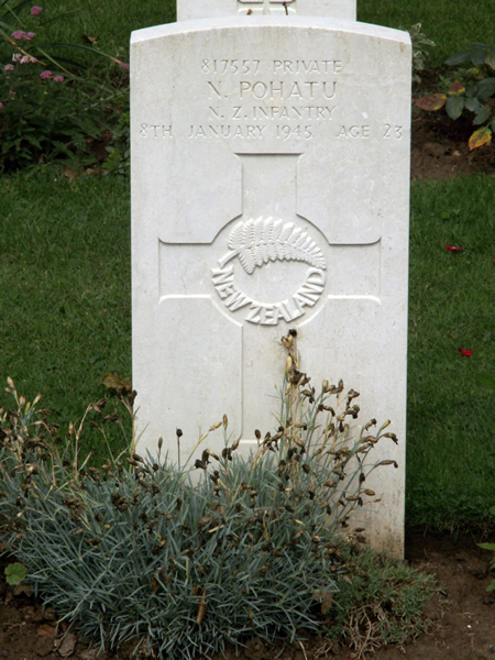 Ned Pohatu's grave