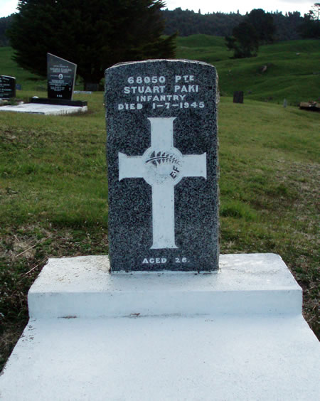 Stuart Paki's grave