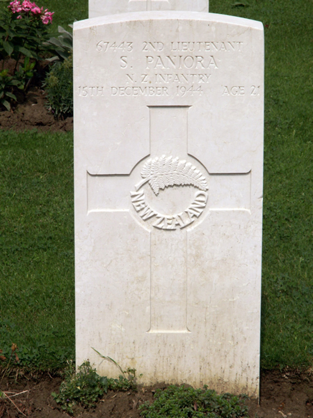 Samuel Paniora's grave