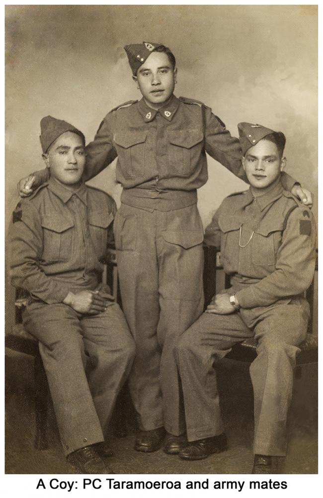 PC Taramoeroa and his army buddies from A coy