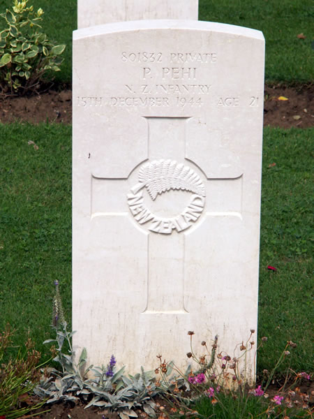 Paratene Pehi's grave