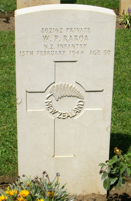William Pat Raroa's grave
