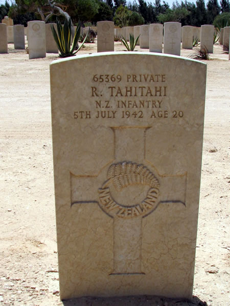 Robert Tahitahi's grave