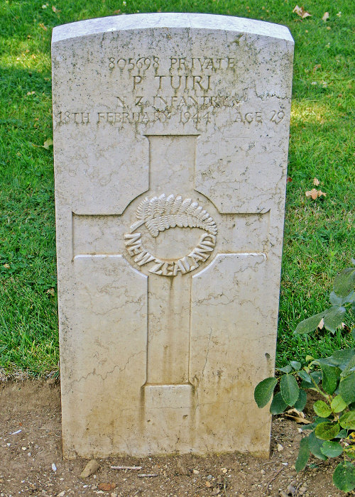 Pompey Tuiri's grave