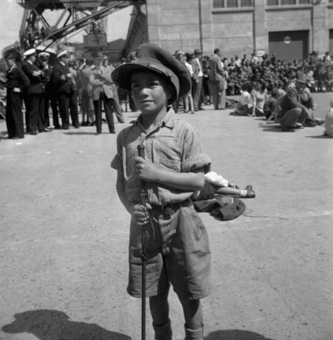 Young boy in hat