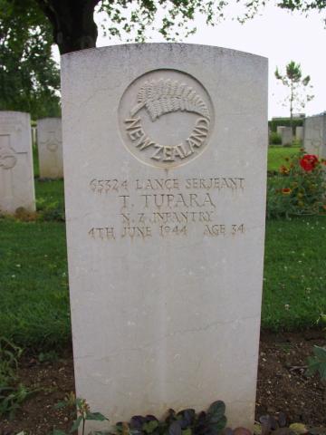 Tame Tupara's grave