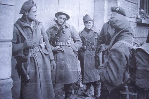 Henry Mackey and comrades (Italy)