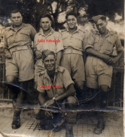 Arda Hakaraia, George Cook and three unnamed soldiers