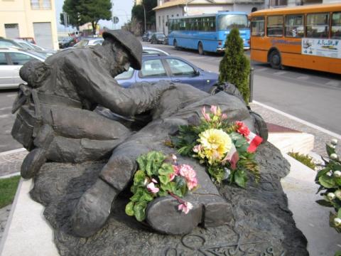 Ortona memorial to soldiers 