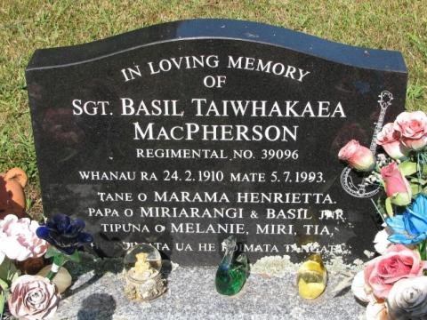 Sergeant Basil Taiwhakaea MACPHERSON 39096