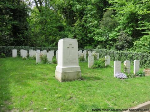 Burial site of grave of Private George Woodward HOVELL 16/556