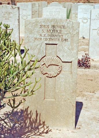 Sam Moeke's grave