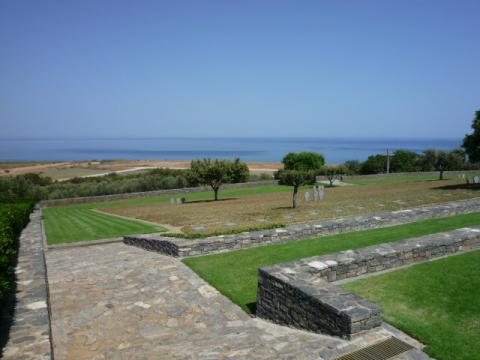 Maleme Airfield, Tiamana Urupa, Kiriti
