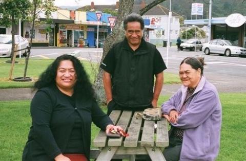 Patrick Wrights Daughter Maude, Elaine, Son Whatu