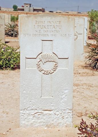 Iharaira Puketapu's grave