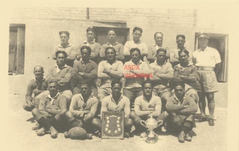 Arda Hakaraia with army rugby team
