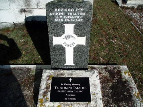 Atikini Taiatini's grave