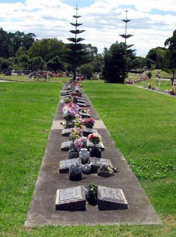 Charles Patrick TAYLOR gravesite 