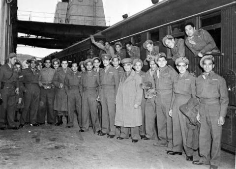 Returning soldiers at Pipitea Wharf