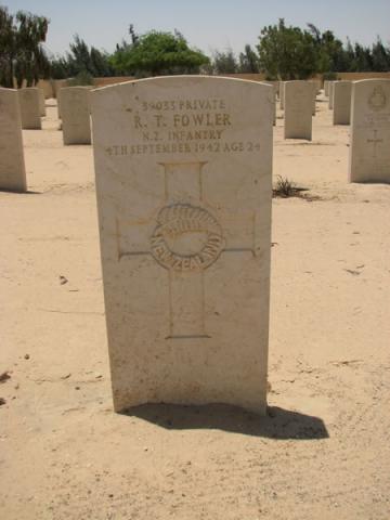 Robert Try Fowler's grave
