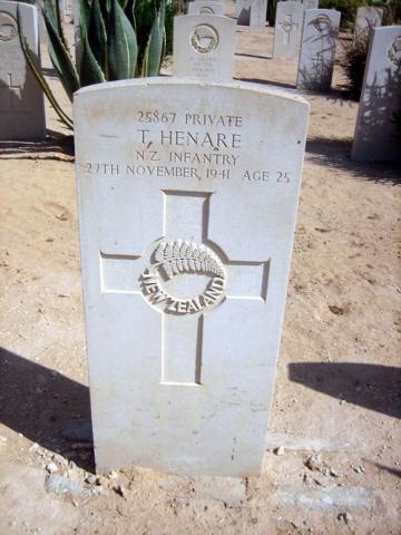 Tom Henare's grave