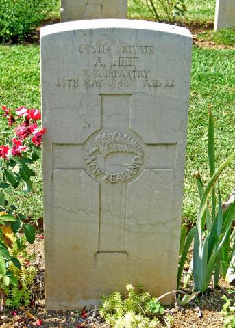 Arthur Leef's grave