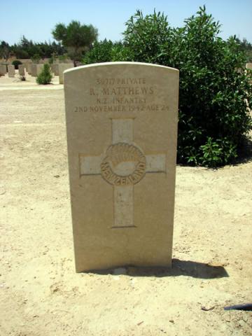 Ritetai Matthews' grave