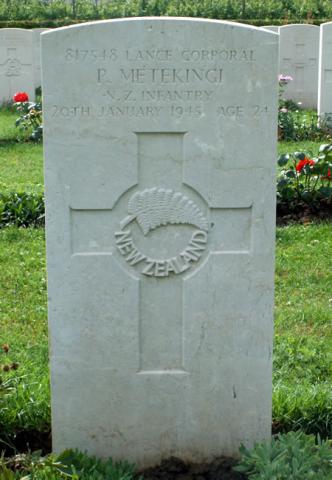 Paetahi Metekingi's grave