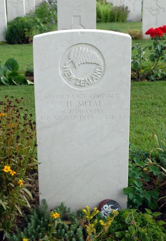 Harry Mitai's grave