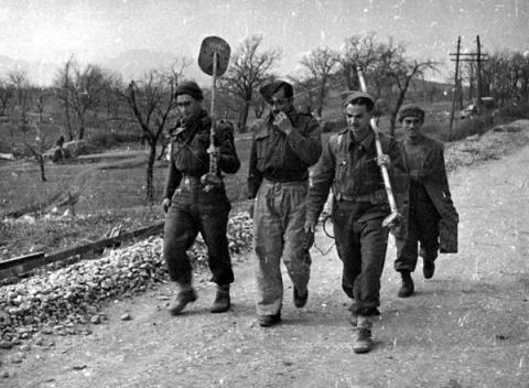 Mine-clearing party, Cassino