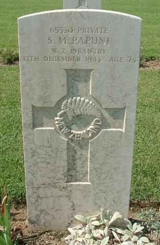 Sonny Maaka Papuni's grave