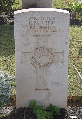 Hoera Paputene's grave