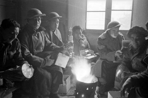Unwrapping Christmas parcels in Faenza