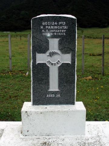 Hingatu Paringatai's grave