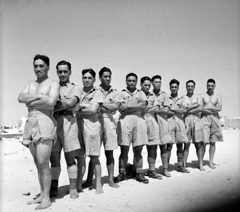Māori Battalion swimming team, 1941