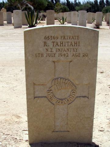 Robert Tahitahi's grave