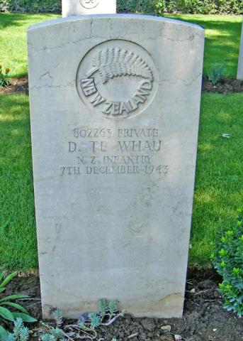 Douglas Te Whau's grave